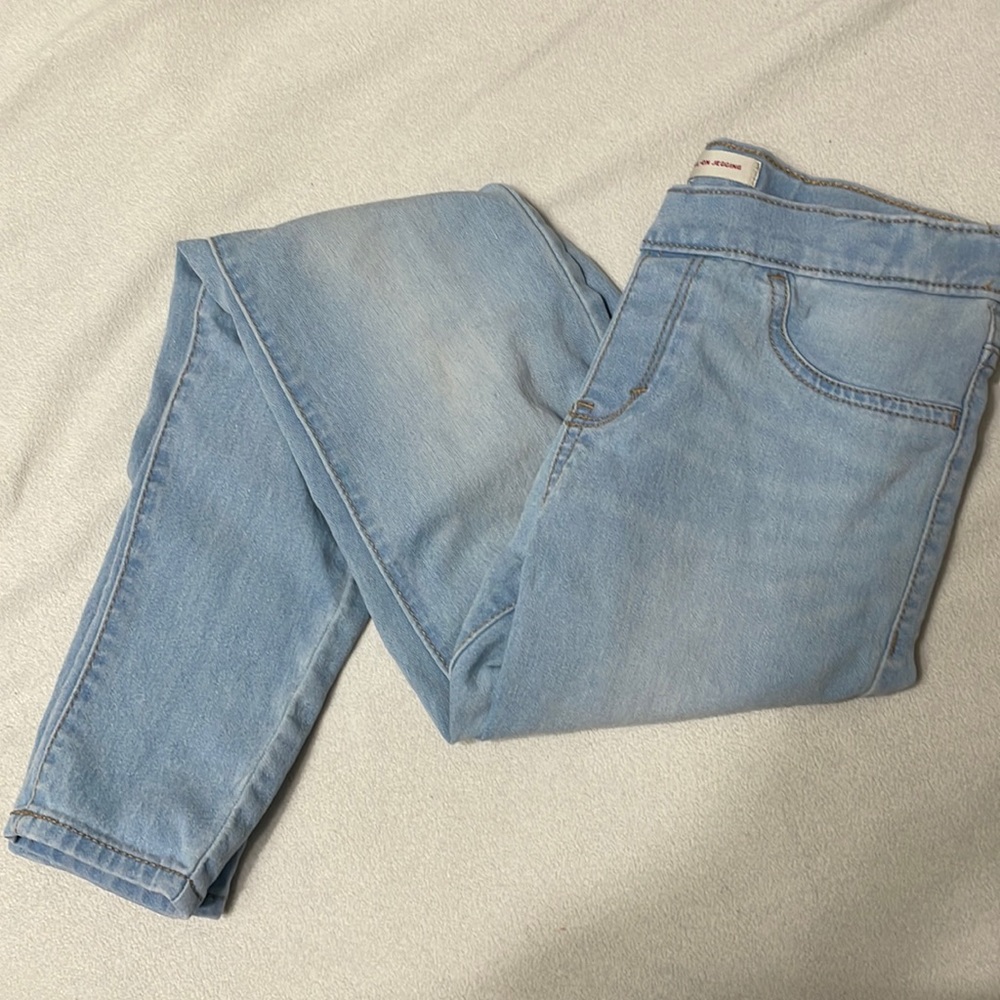 Girls Levi jeggings. Size 14reg
